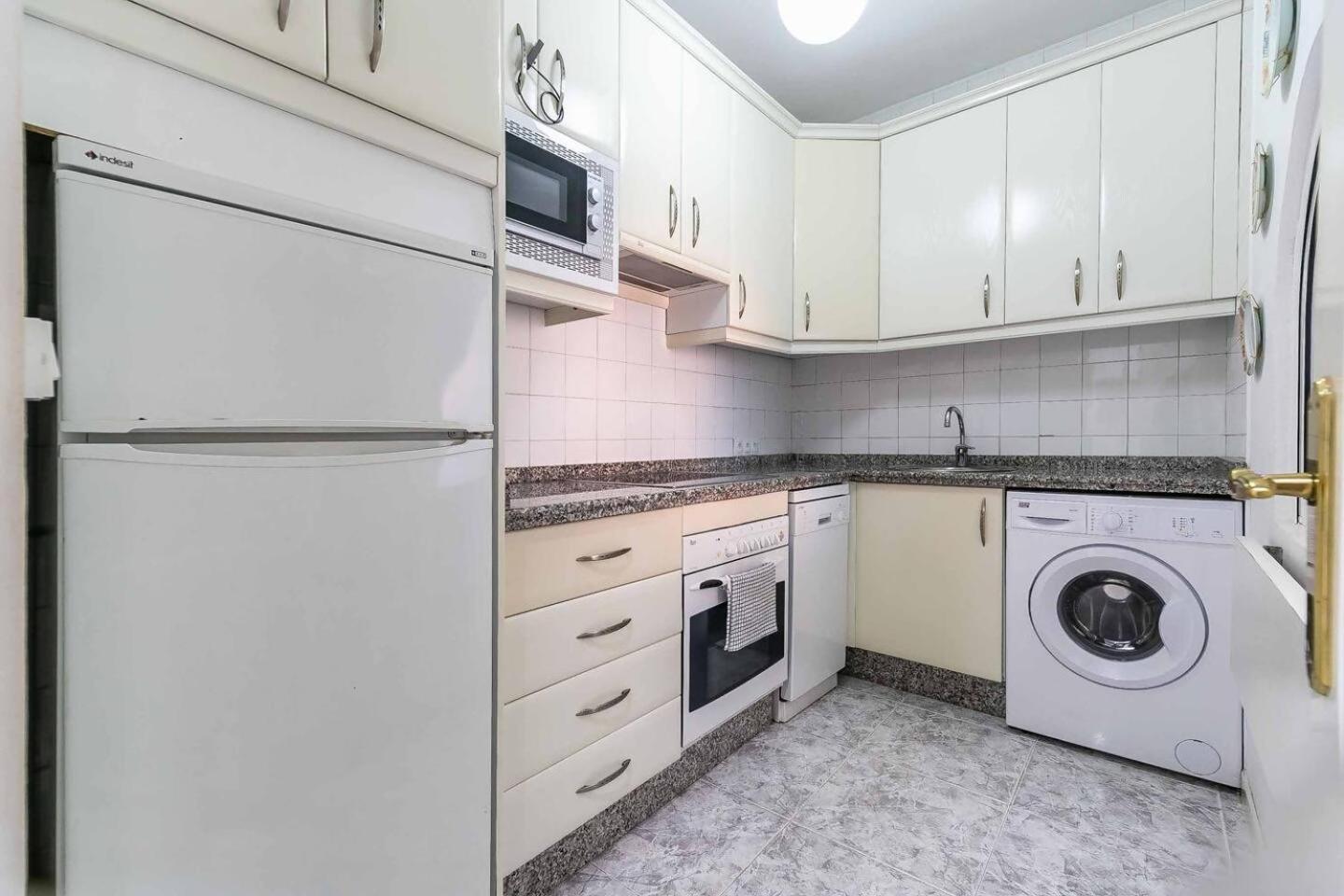 Perla 5 - 1 Bed 1 Bath View Huoneisto